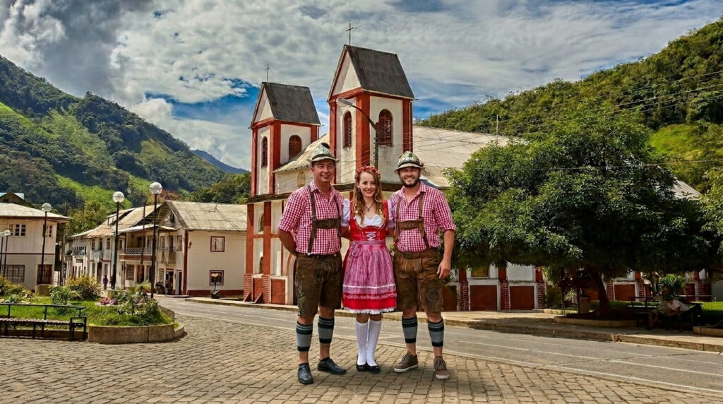 Selva Central Oxapampa Trajes tipicos